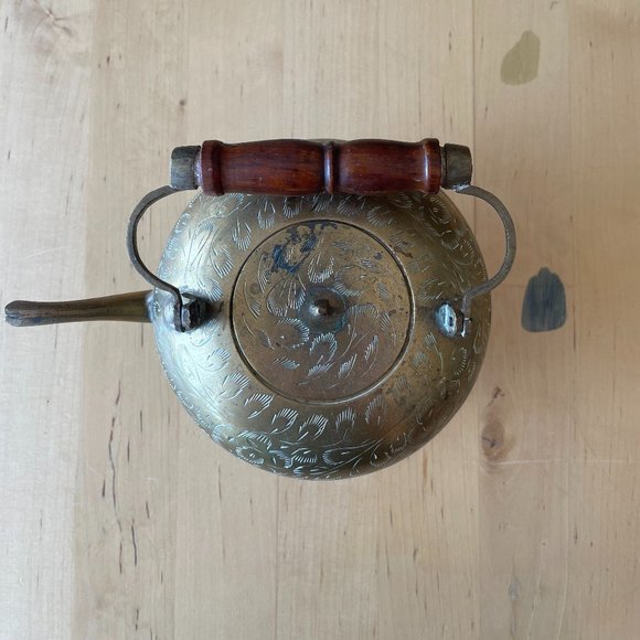 Vintage brass teapot - Picture 2 of 7